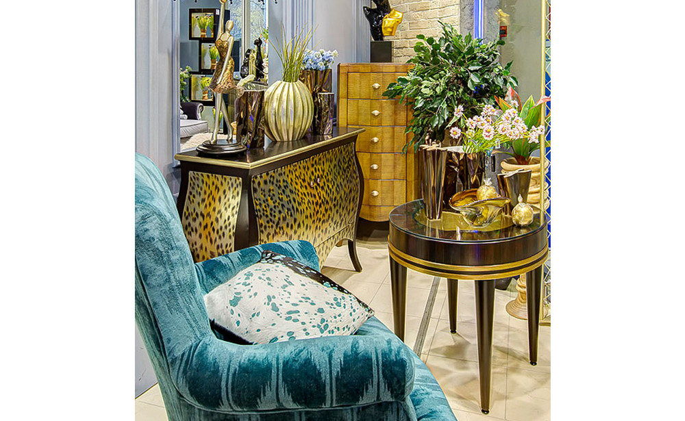 Стол журнальный