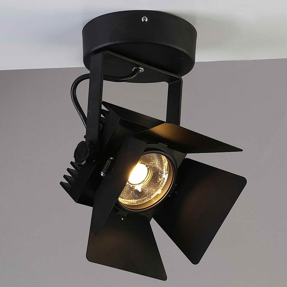 PROJECTOR